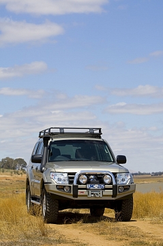    ARB SAHARA BUMPER NS-NT PAJERO
